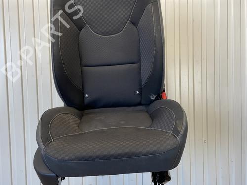 Right front seat RENAULT CLIO IV (BH_) 1.2 TCe 120 (BHM0) | BP26707780C16 