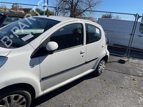 Left front seat CITROËN C1 (PM_, PN_) 1.0 | BP30004029C15  - Image 23