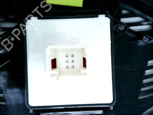 Interior roof light PEUGEOT 3008 II SUV (MC_, MR_, MJ_, M4_) 1.5 BlueHDi 130 | BP30795896I8