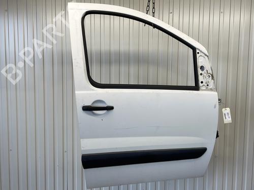 Used Right front door Right front door 21556390 21556390