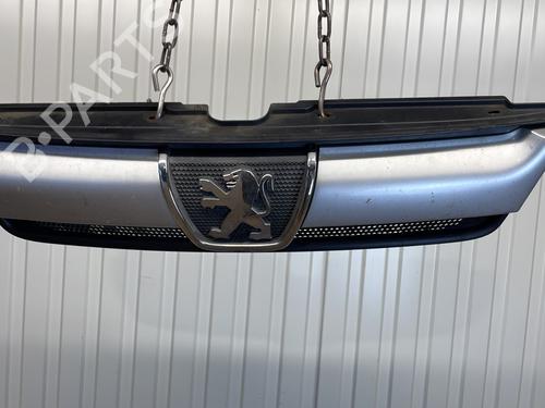 Used Grille PEUGEOT BOXER Van (244) 2.8 HDi (128 hp) 21495965