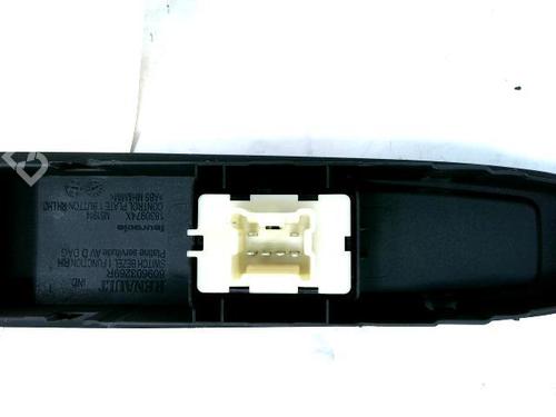 Used Right front window switch RENAULT CLIO IV (BH_) 1.5 dCi 90 (90 hp) 20914624
