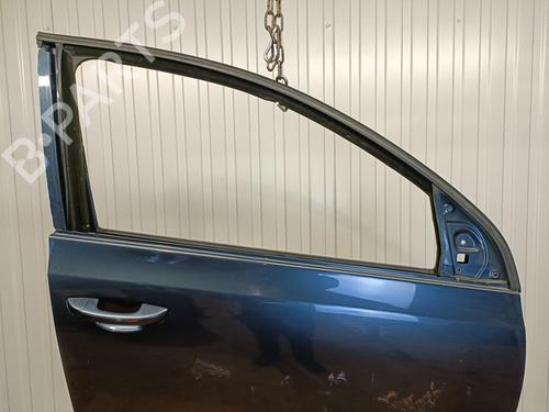 Used Right front door VW GOLF VI (5K1) 1.6 TDI (105 hp) 22101110