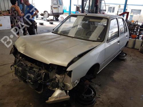 Left mirror PEUGEOT 205 II (20A/C) 1.7 Diesel | BP22098071C26 