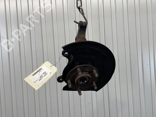 Used Left front steering knuckle NISSAN JUKE (F15) 1.6 (117 hp) 30152647