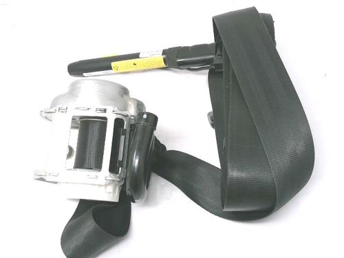 front-left-seatbelt-fiat-500x-334_-2014-39171223 main image