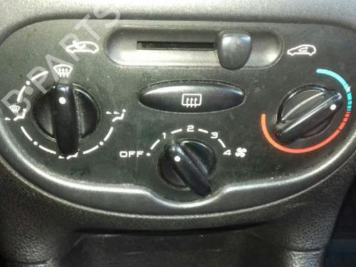 Used Climate control Climate control PEUGEOT 206 CC (2D) 1.6 16V (2DNFUF, 2DNFUR) (109 hp) 22099077 22099077
