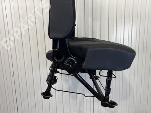 Right front seat RENAULT MASTER III Van (FV) 2.3 dCi 135 FWD (FV0N, FV08, FV06, FV00, FV1S) | BP30445756C16 - Image 5