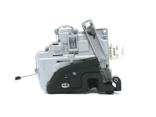 front-left-lock-seat-leon-1p1-2005-2006-2007-2008-2009-2010-2011-2012-2013-27679372 main image