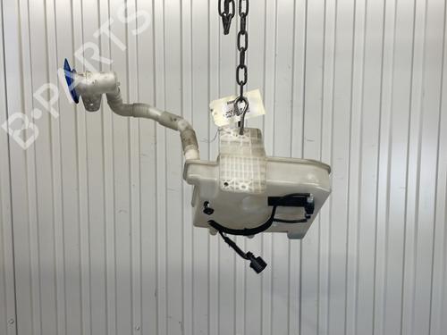 Used Windscreen washer tank Windscreen washer tank VW CADDY III Box Body/MPV (2KA, 2KH, 2CA, 2CH) 1.6 TDI (102 hp) 30099901 30099901
