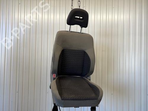 Used Left front seat NISSAN X-TRAIL I (T30) 2.2 dCi 4x4 (136 hp) 22101338