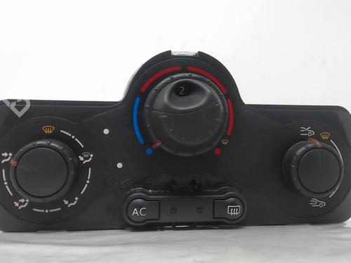 Used Climate control Climate control RENAULT CLIO III (BR0/1, CR0/1) 1.5 dCi (75 hp) 20916838 20916838