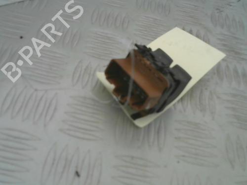 Used Left front window switch RENAULT SCÉNIC II (JM0/1_) 1.9 dCi (JM0G, JM12, JM1G, JM2C) (120 hp) 20913417