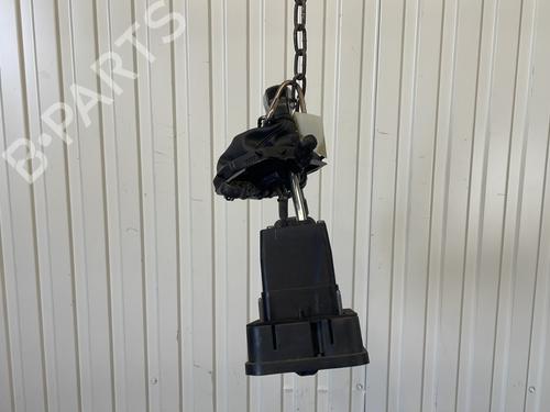 Used Gear lever Gear lever PEUGEOT 308 II (LB_, LP_, LW_, LH_, L3_) 1.6 HDi / BlueHDi 115 (115 hp) 28668774 28668774