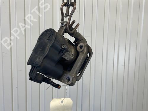 Used Right rear brake caliper Right rear brake caliper PEUGEOT 3008 II SUV (MC_, MR_, MJ_, M4_) 1.5 BlueHDi 130 (131 hp) 30795897 30795897