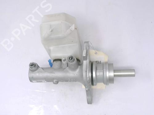 Used Brake master cylinder Brake master cylinder MERCEDES-BENZ SPRINTER 3,5-t Van (B907, B910) 315 CDI RWD (907.631, 907.633, 907.635, 907.637) (150 hp) 39072441 39072441