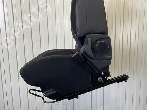 Right front seat RENAULT CLIO IV Grandtour (KH_) 1.5 dCi 90 (KHN3, KHN4) | BP29287950C16