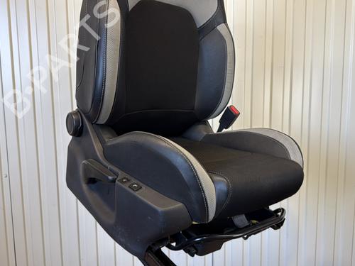 Right front seat CITROËN DS4 (NX_) 1.6 HDi 115 | BP29074752C16 - Image 6