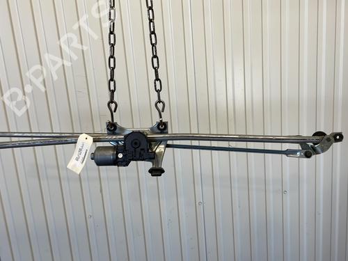 Used Front wiper motor OPEL MERIVA B MPV (S10) 1.4 (75) (120 hp) 24861720