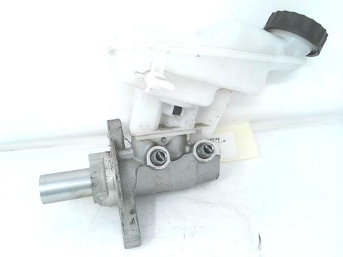 Used Brake master cylinder PEUGEOT 3008 II SUV (MC_, MR_, MJ_, M4_) 1.2 THP/ PureTech 130 (MRHNSM, MRHNSU, MRHNSJ, MRHNYW,... (131 hp) 29071759
