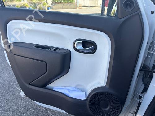 Dashboard RENAULT TWINGO III (BCM_, BCA_) 1.0 SCe 70 | BP39414886C46 - Image 30