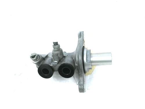 Used Brake master cylinder Brake master cylinder NISSAN JUKE (F15) 1.5 dCi (110 hp) 20915865 20915865