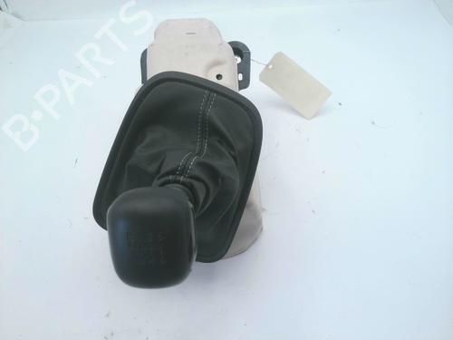 Used Gear lever CITROËN C3 III (SX) 1.5 BlueHDi 100 (SXYHYP, SXYHTU) (102 hp) 29341661