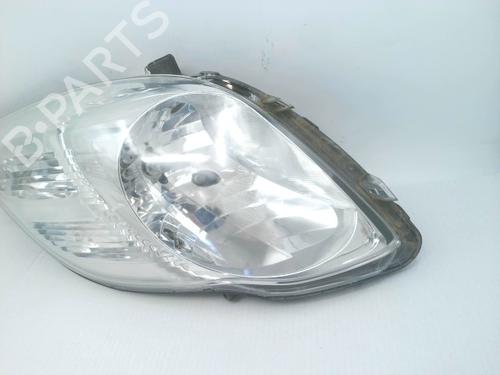 Optica esquerda Optica esquerda TOYOTA YARIS (_P9_) 1.4 D-4D (NLP90_, NLP90R) (90 hp) 32984099 32984099