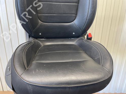 Right front seat RENAULT CAPTUR I (J5_, H5_) 1.2 TCe 120 | BP35993919C16 - Image 4