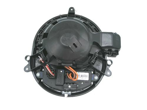 Heater blower motor BMW 3 Touring (F31) 318 d | BP26688428M62 