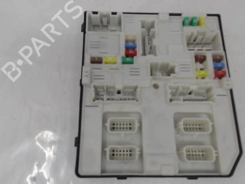 Used Fuse box Fuse box RENAULT LAGUNA III (BT0/1) 1.5 dCi (BT00, BT0A, BT0T, BT1J) (110 hp) 22100000 22100000