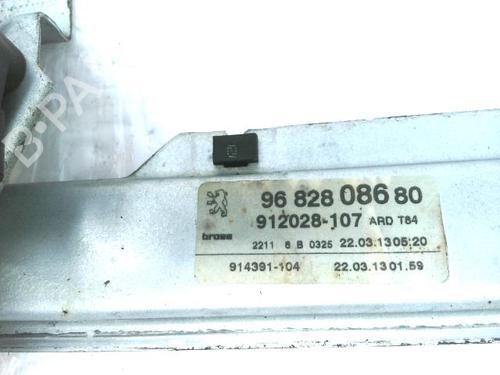 Rear right window mechanism PEUGEOT 5008 (0U_, 0E_) 1.6 HDi | BP20912136C25 