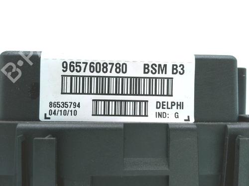 Used Fuse box Fuse box PEUGEOT 206+ (2L_, 2M_) 1.4 i (2LKFWA, 2MKFWA) (75 hp) 24446719 24446719