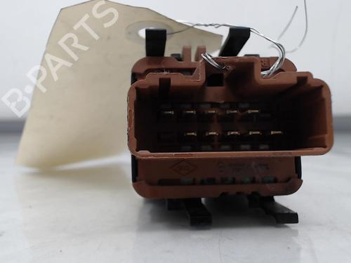 Used Left front window switch Left front window switch RENAULT GRAND SCÉNIC II (JM0/1_) 1.9 dCi (JM14) (131 hp) 22099663 22099663
