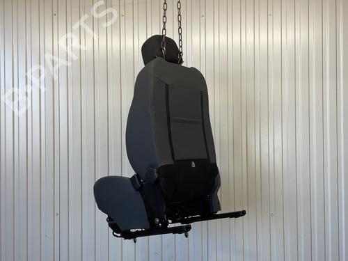 Right front seat RENAULT CLIO IV (BH_) 1.2 TCe 120 (BHM0) | BP26707780C16 