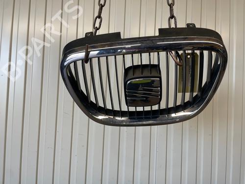 grille-seat-leon-1p1-2005-2006-2007-2008-2009-2010-2011-2012-2013-34044838 main image