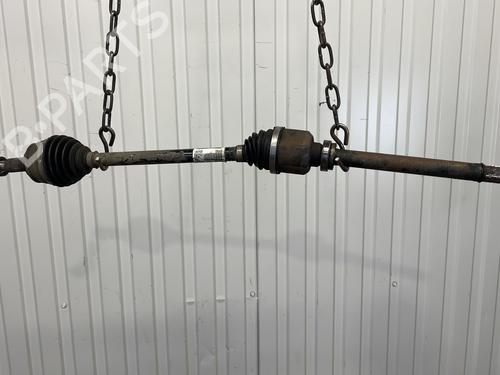 Used Right front driveshaft PEUGEOT 3008 II SUV (MC_, MR_, MJ_, M4_) 1.5 BlueHDi 130 (131 hp) 30795878