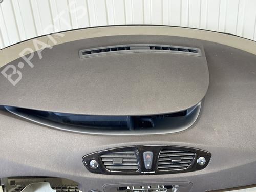 Used Dashboard Dashboard RENAULT GRAND SCÉNIC III (JZ0/1_) 1.6 dCi (JZ00, JZ12) (130 hp) 24940858 24940858