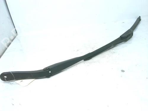Used Front windshield wiper arm DACIA DUSTER (HS_) 1.5 dCi (HSMC) (107 hp) 20911112