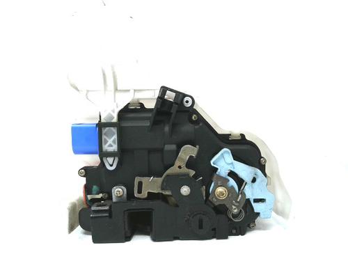 Used Rear right lock VW TOURAN (1T1, 1T2) 1.9 TDI (105 hp) 28817720