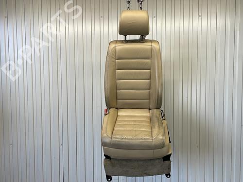 Used Left front seat VW TOUAREG (7LA, 7L6, 7L7) 5.0 V10 TDI (313 hp) 30491868