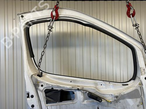 Used Left front door Left front door OPEL VIVARO A Van (X83) 1.9 DTI (F7) (101 hp) 32865152 32865152