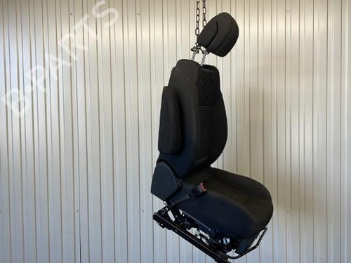 Used Left front seat Left front seat PEUGEOT 5008 (0U_, 0E_) 1.6 HDi (114 hp) 20915900 20915900