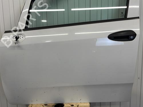 Used Left front door Left front door 20916565 20916565