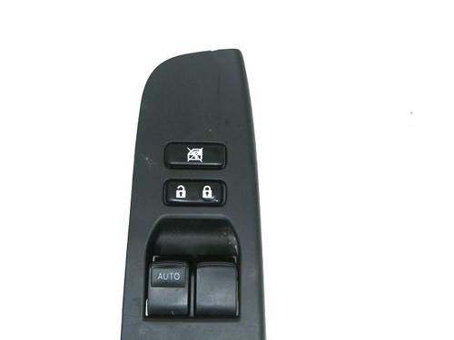 Used Left front window switch TOYOTA YARIS (_P13_) 1.5 Hybrid (NHP130_, NHP130) (101 hp) 29599947
