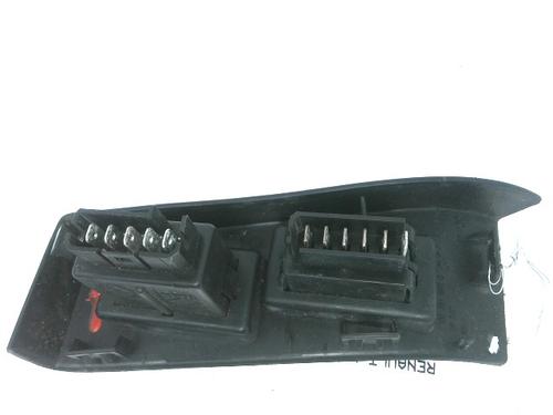 Used Left front window switch Left front window switch RENAULT MASTER II Van (FD) 2.2 dCI 90 (FD0G, FD0N, FD2G, FD2N, FD3G, FD3N) (90 hp) 26156370 26156370