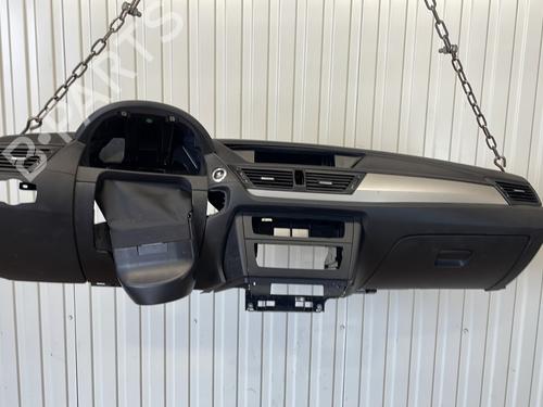 Used Dashboard BMW X1 (E84) xDrive 20 d (177 hp) 27221145