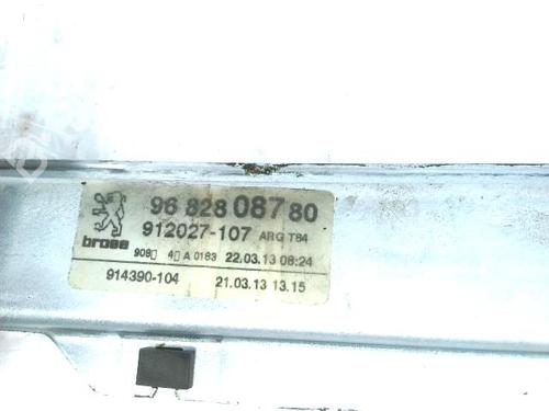 Rear left window mechanism PEUGEOT 5008 (0U_, 0E_) 1.6 HDi | BP20912135C24 
