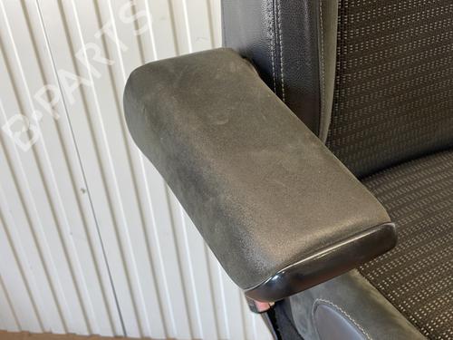 Left front seat CITROËN C3 Picasso (SH_) 1.4 VTi 95 (SH8FSC, SH8FP0, SH8FP6) | BP26930964C15  - Image 5