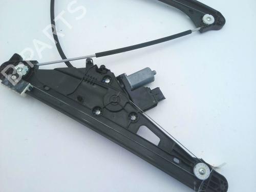 Front left window mechanism PEUGEOT 3008 II SUV (MC_, MR_, MJ_, M4_) 1.2 THP/ PureTech 130 (MRHNSM, MRHNSU, MRHNSJ, MRHNYW,... | BP29071730C22 